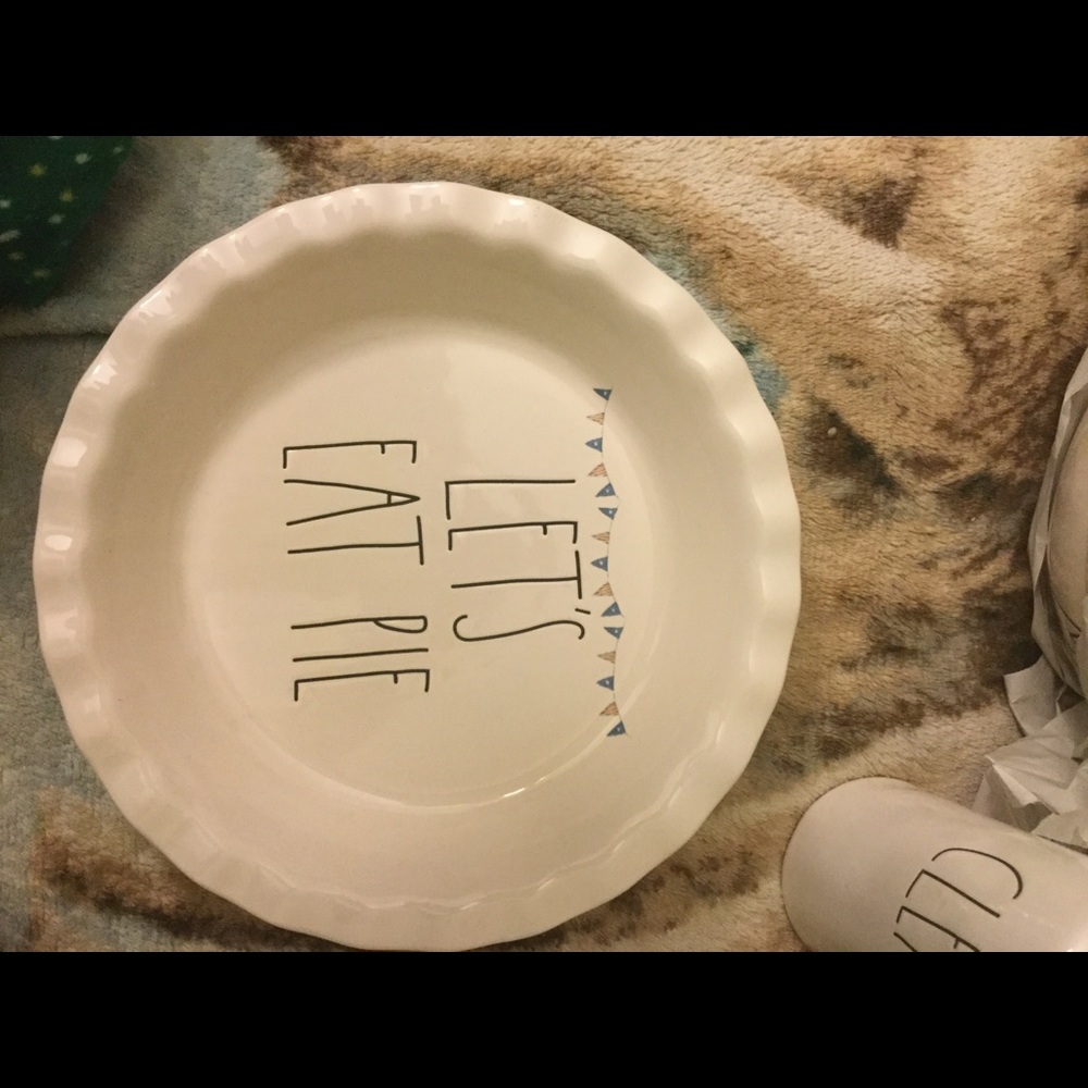 RAE DUNN 🥧 pie pan LET’S EAT PIE
